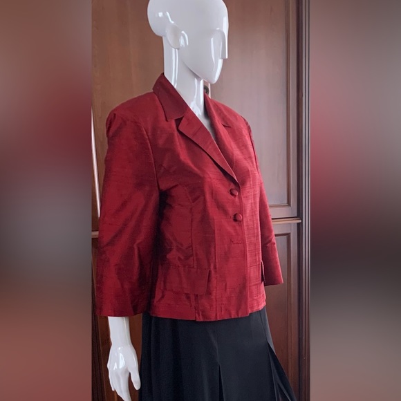 Gorgeous burgundy like dark red shiny 100% silk blazer 3/4 sleeves pocket caps 8 - Picture 7 of 10